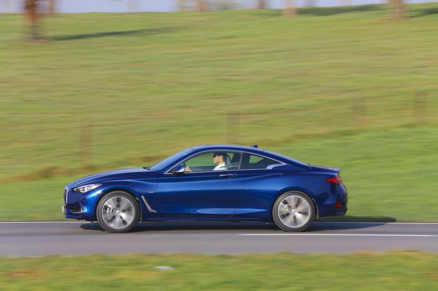  Infiniti Q60 2.0t (CV37) 2016 года  (WW) (фото 2 из 15)